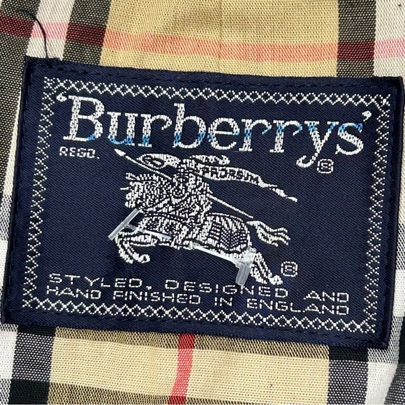 Vintage Burberrys’ Red Trench Coat with Nova Check Lining – Made in England - Picture 4 of 9